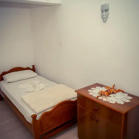 The Fir Gate Penzion