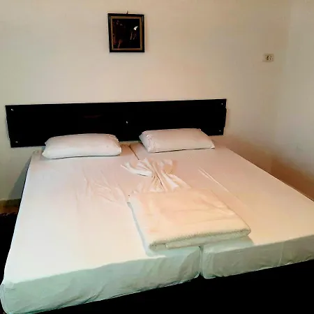 The Fir Gate 3* Gjirokastër