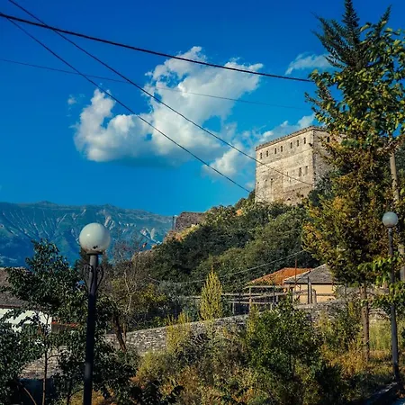 招待所 The Fir Gate Gjirokastër