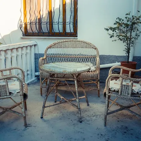 The Fir Gate 招待所 Gjirokastër