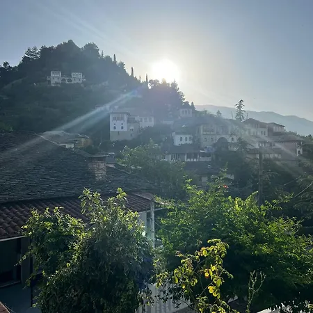 招待所 The Fir Gate Gjirokastër